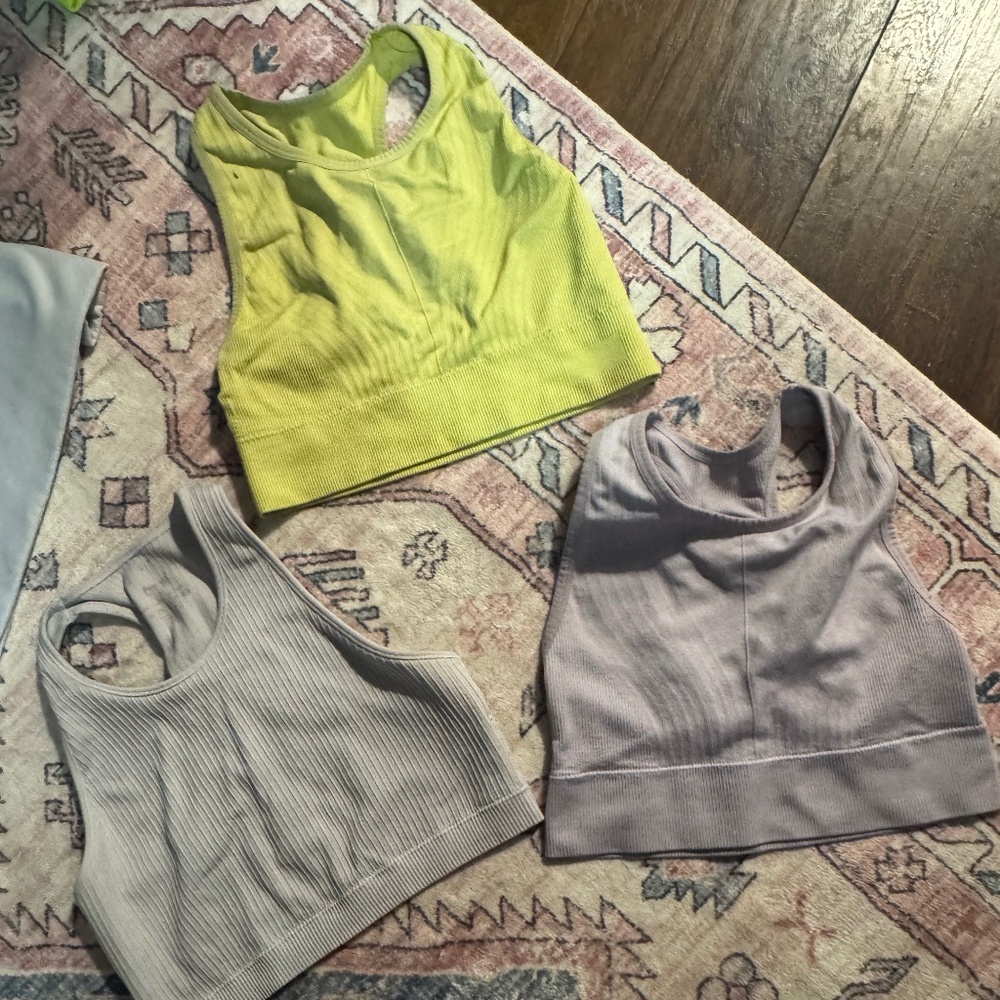 Med girls sports  bar